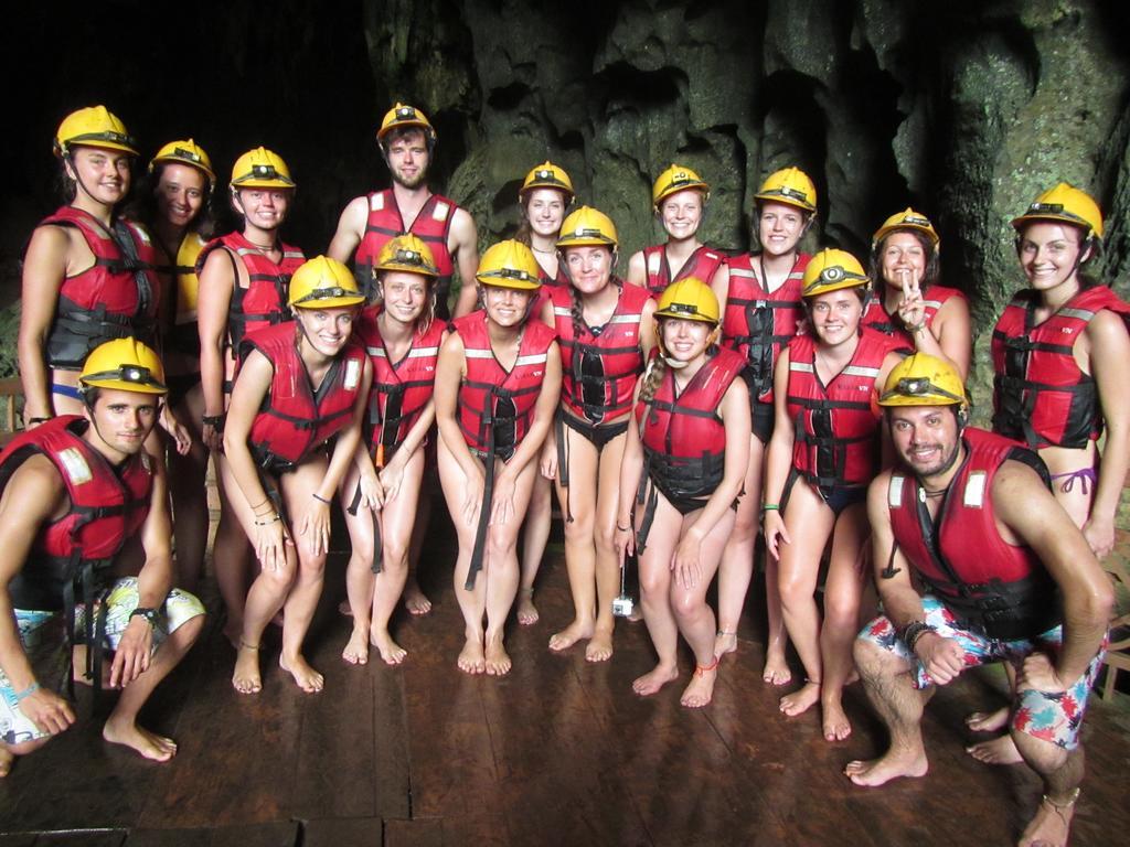 Thien Phu Hostel Phong Nha Eksteriør bilde